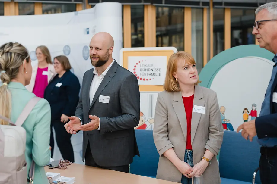 Die Vertreterinnen der Initiative Lokale Bündnisse für Familie auf dem Unternehmenstag