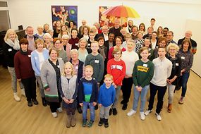 Eine Gruppe Kinder und Erwachsener aus dem Bündnis in Altenberge